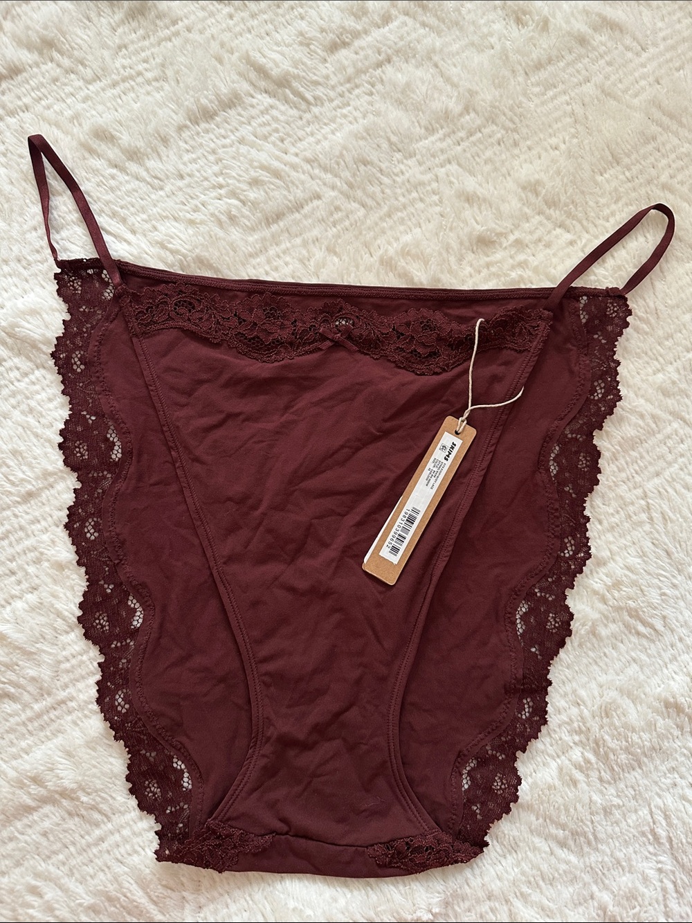 SKIMS Fits Everybody Lace-Trim String Bikini Panties NWT